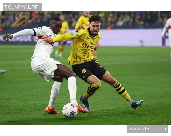 英超激战巴黎圣日耳曼6比2大胜多特蒙德点球大战瞬间点燃全场激情